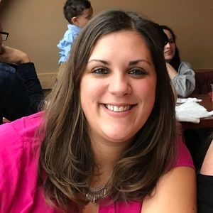 Meet your Posher, Alicia